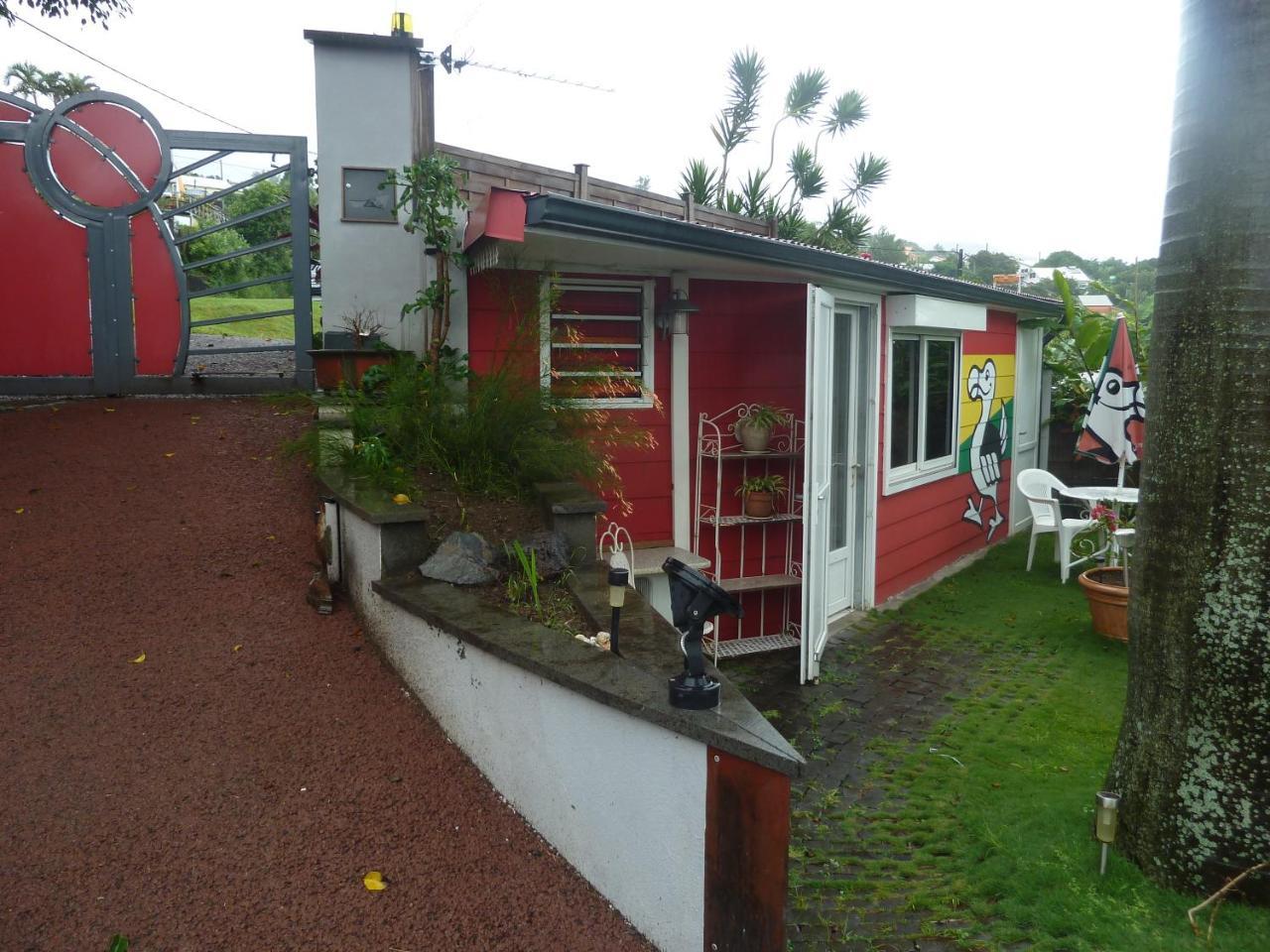 Maison Joss Studio Proche Aeroport Sainte Clotilde Exterior photo